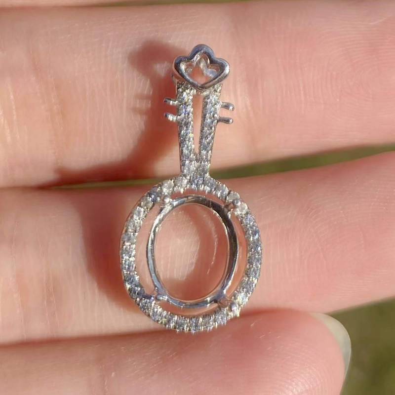 Solide 14K Weißgold Oval Form 7 X 10 Mm Fashion Semi Mount Anhänger von Qrystaljewelry