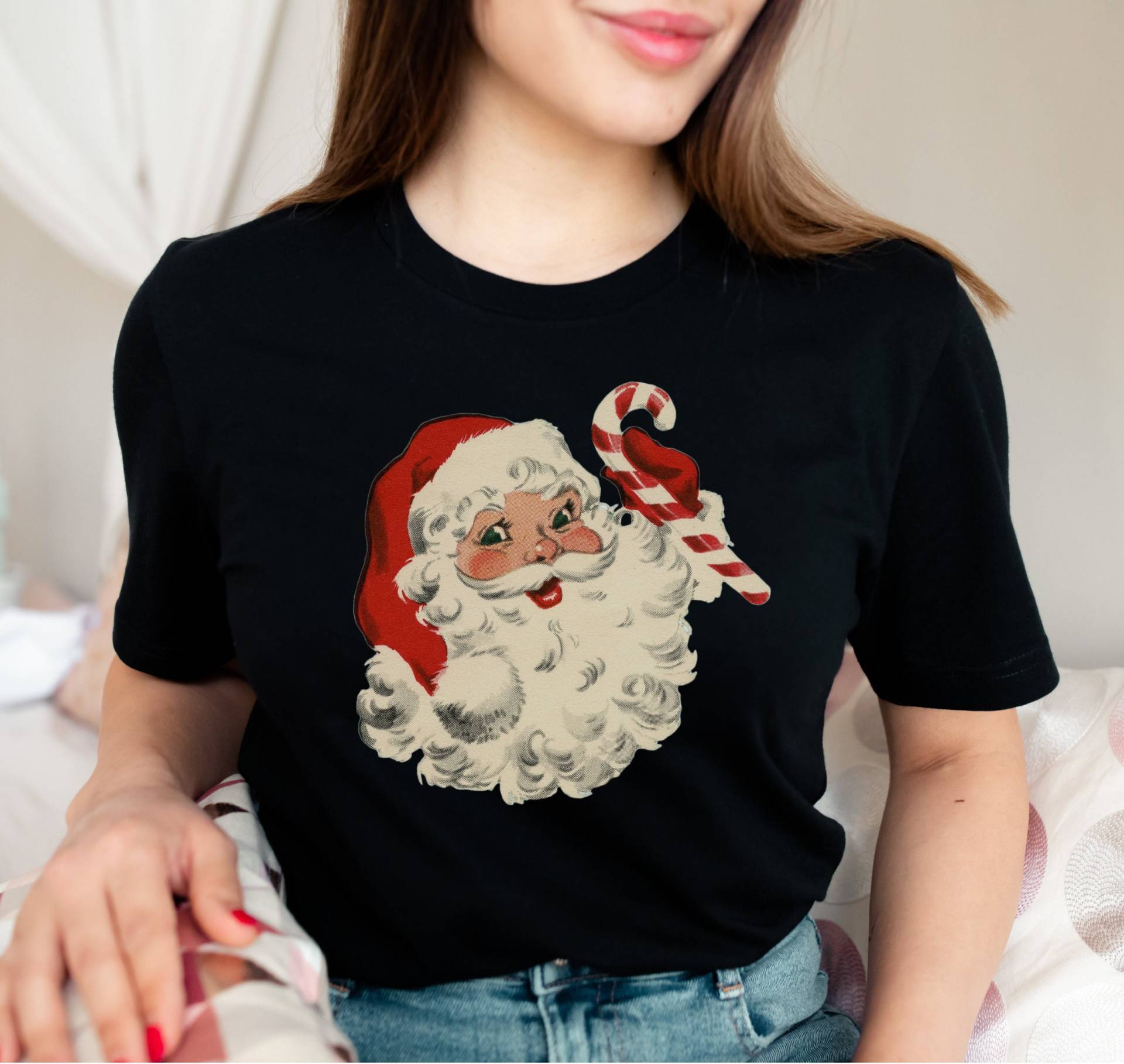 Vintage Weihnachtsmann-Shirt Mit Zuckerstange-Weihnachtst-Shirt Retro - Feiertags-T-Shirt Frauen-Weihnachtst-Shirt Niedliches T-stück von QuailRunDesigns