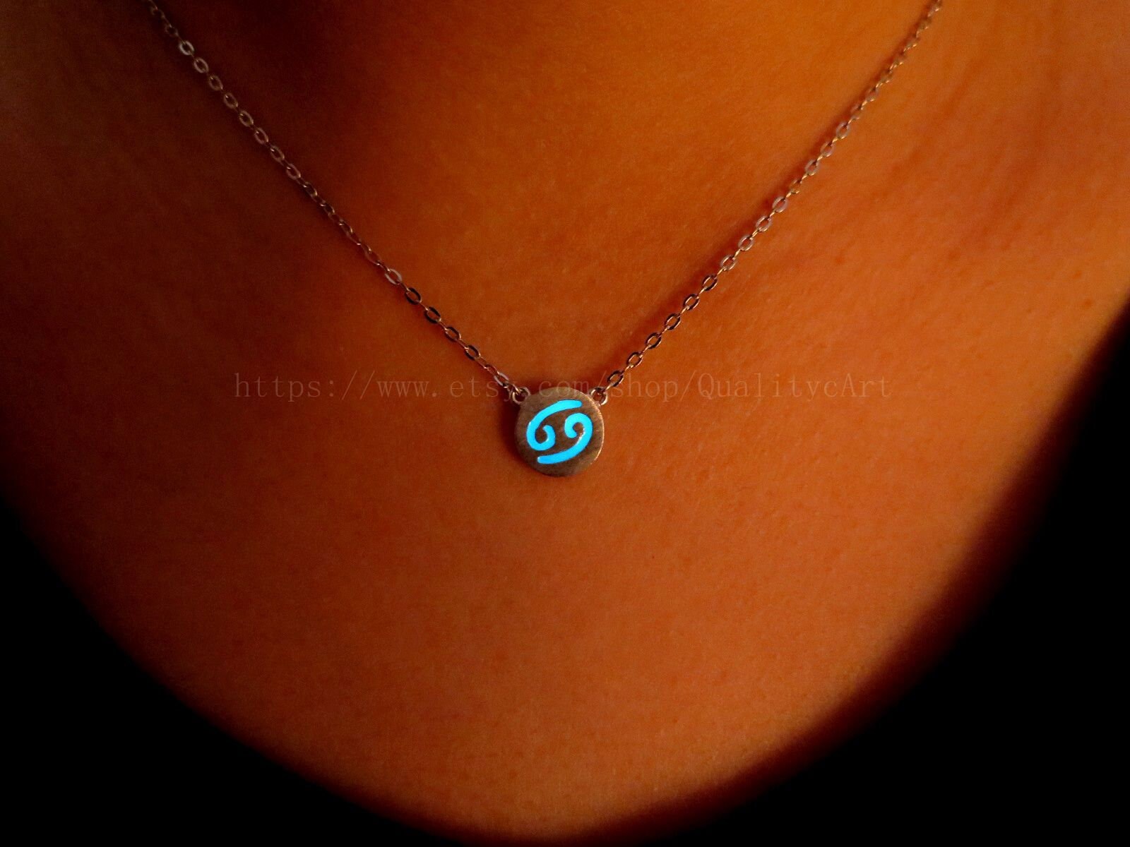 Krebs Sternzeichen Halskette, Sternzeichen Schmuck, Sternzeichen Charms, Leuchtende Halskette Silber, Glow in The Dark Halskette, Urlaub Schmuck Krebs Sternzeichen Halskette, Sternzeichen Schmuck, Sternzeichen Charms, Leuchtende Halskette Silber, Glow in The Dark Halskette, Urlaub Schmuck von QualitycArt
