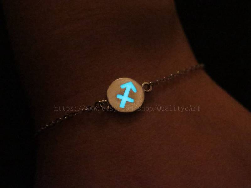 Schütze Sternzeichen Armband Tierkreis-Zeichen-Armband, Leuchtende Sterling Silberarmband, Leuchten Im Dunkeln, Geschenk, Urlaub Schmuck Schütze Sternzeichen Armband Tierkreis-Zeichen-Armband, Leuchtende Sterling Silberarmband, Leuchten Im Dunkeln, Geschenk, Urlaub Schmuck von QualitycArt