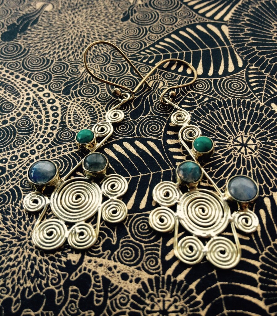 Handgemachte Messing Ohrringe Von Quantum von QuantumDesign