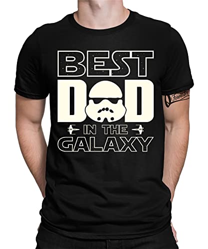 Best Dad in The Galaxy - Papa Vatertag Vatertagsgeschenk Vater Herren Männer T-Shirt von Quattro Formatee