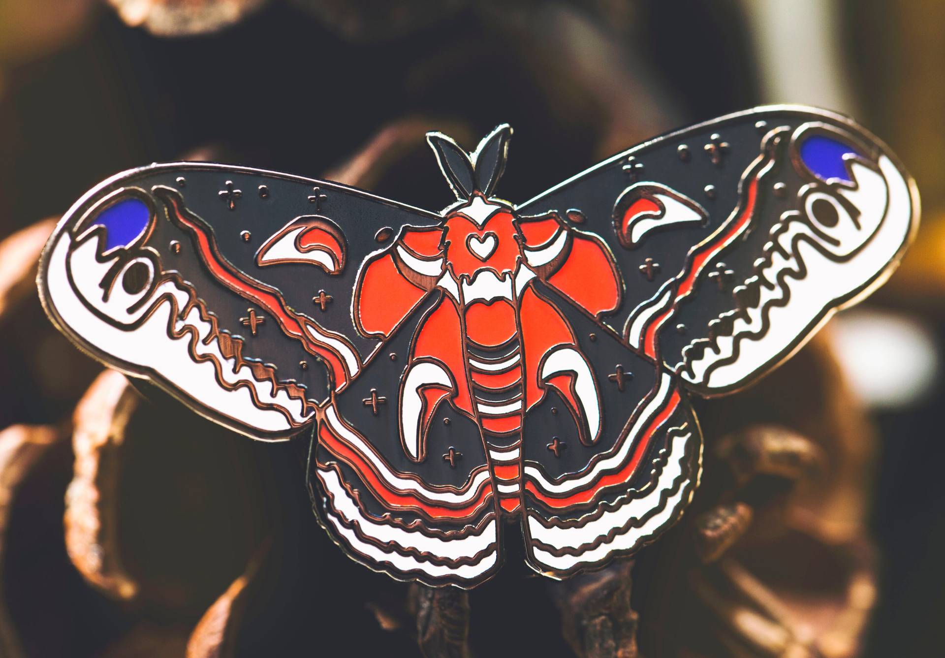 Cecropia Motte Pin Aus Emaille Cecropia Motte Pin Aus Emaille von QueenCheetahDesigns