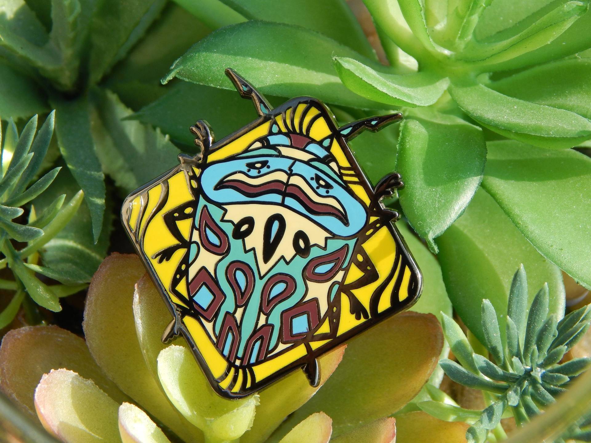 Picasso Bug Emaille Pin Picasso Bug Emaille Pin von QueenCheetahDesigns