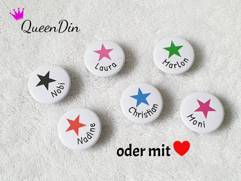 Button "Bunte Sterne/Herzen" Ø 25/50/59mm Mit Wunschname | Magnet Kleidungsbutton Taschenspiegel Flaschenöffner Glasmarkierer von QueenDin