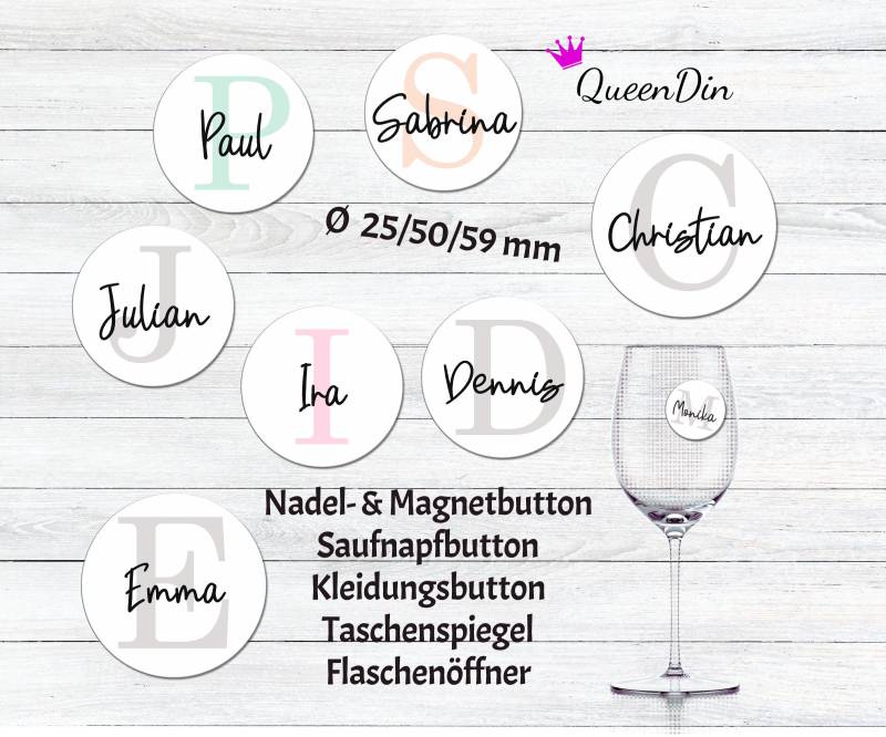 Button "Versalien" Ø25/50/59 Mm Mit Wunschname | Magnet Kleidungsbutton Taschenspiegel Flaschenöffner Glasmarkierer von QueenDin