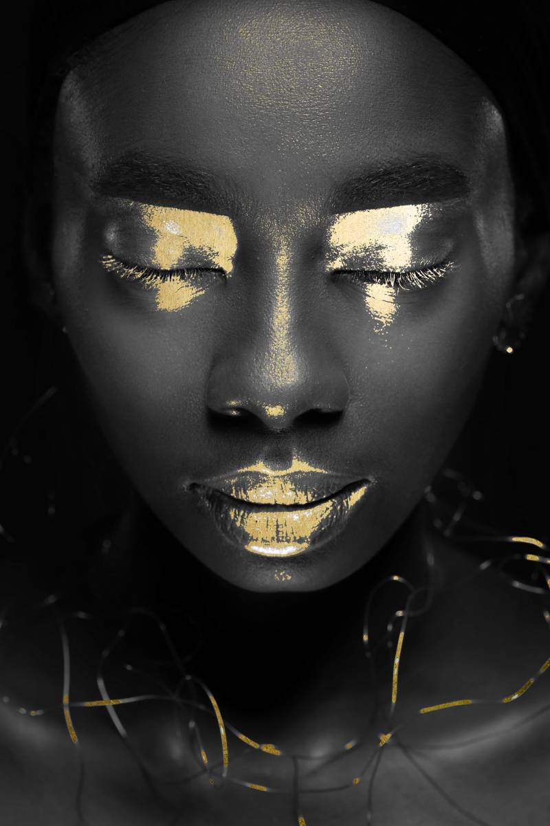 queence Acrylglasbild "Amentet" Bilder von Frauen  Fashion  Frau  Gemälde  Magazincover  Mode  Modern 1 Stk. tlg. von Hand eingearbeitete Blattgold Applikationen von Queence