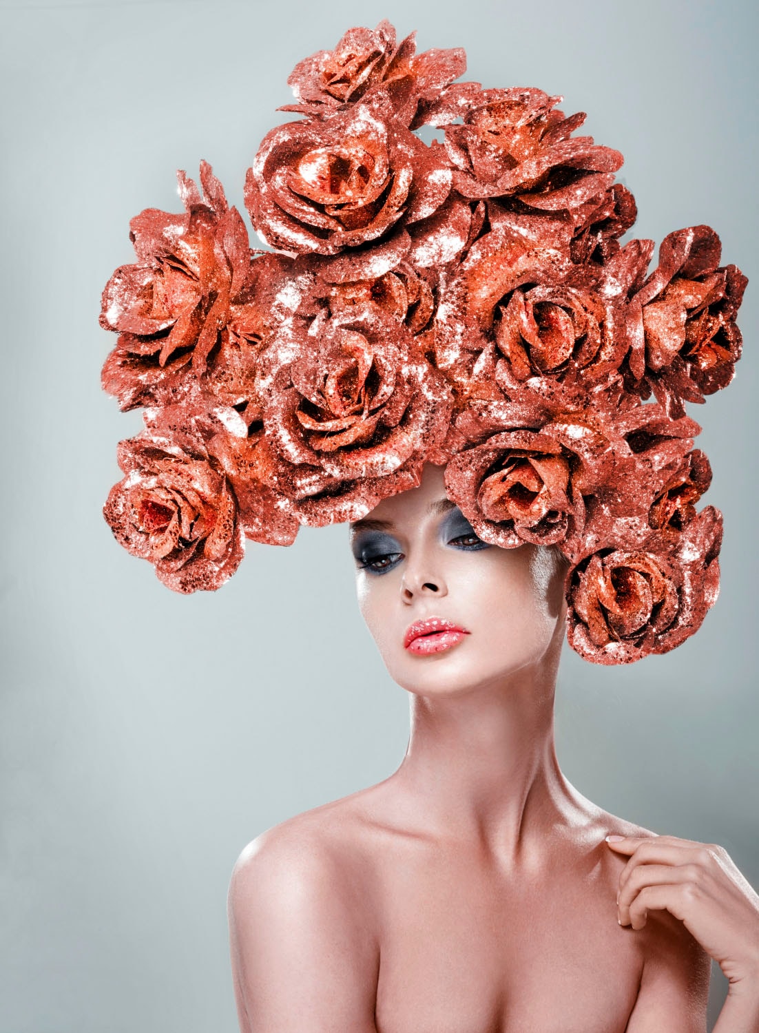 queence Acrylglasbild "Frau mit Blumenhut" Bilder von Frauen  Blumen  Fashion  Frau  Kunst Fine Art-Print in Galeriequalität von Queence