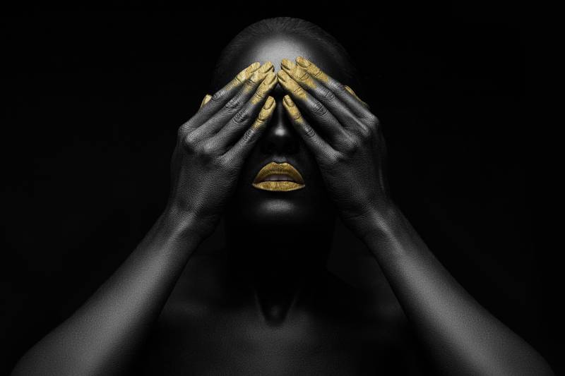 queence Acrylglasbild "Horus" Bilder von Frauen  Fashion  Frau  Gemälde  Magazincover  Mode  Modern 1 Stk. tlg. von Hand eingearbeitete Blattgold Applikationen von Queence