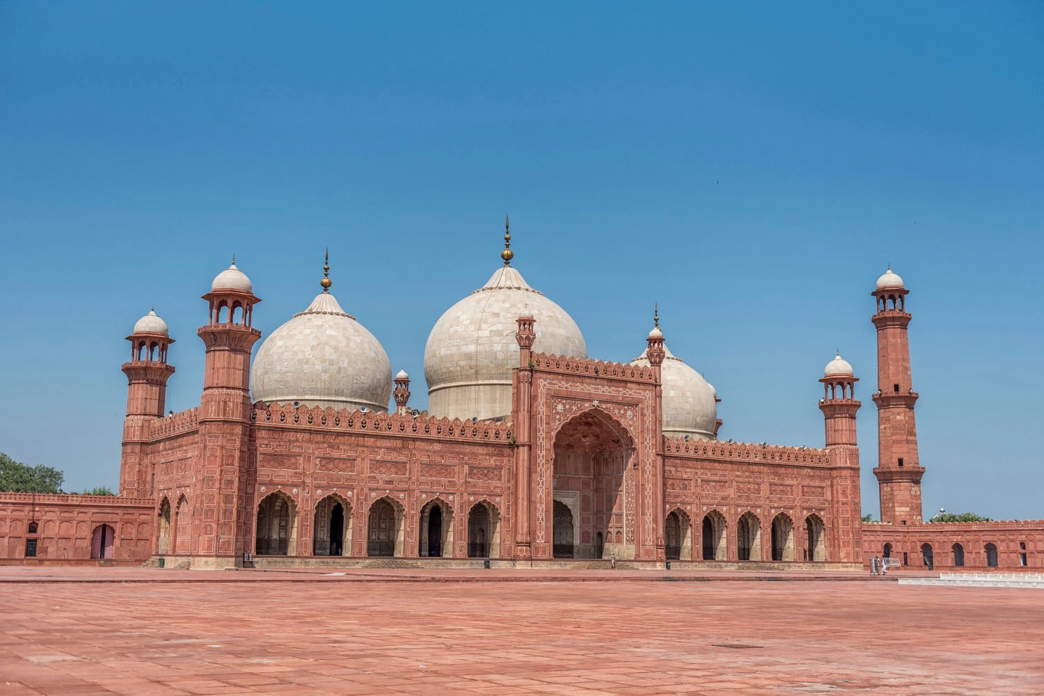 queence Acrylglasbild "Palast" Elemente der Architektur  Gebäude  Religion  Spa  Spa Bilder Fine Art-Print in Galeriequalität von Queence