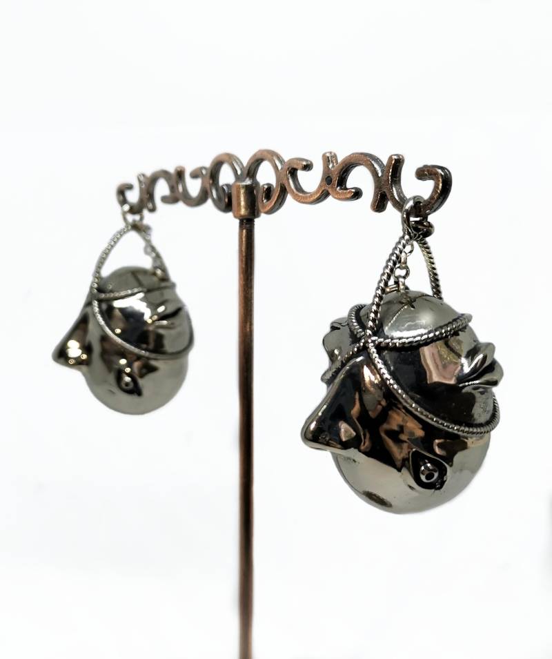 Kings Egg Berserk Earweights Kings Egg Berserk Earweights von QueenoftheAshes