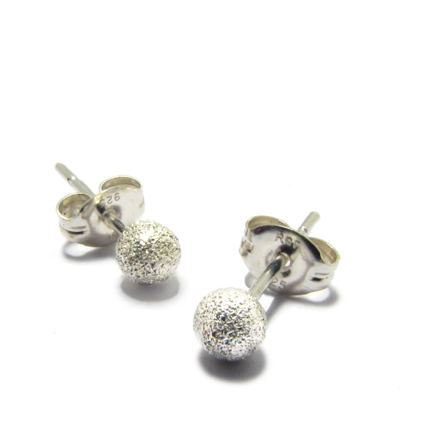 Lava Ohrstecker - Funkelnde Ohrringe Aus Sterlingsilber Mit Versilberten Stiften Von Queens Metal von QueensMetalJewelry