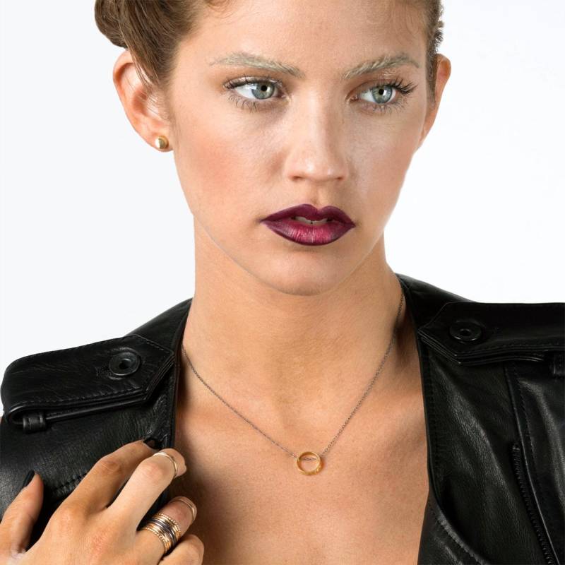 Messing Und Dunkelsilber Olivia Circle Halskette - Handgemacht Von Queens Metal von QueensMetalJewelry