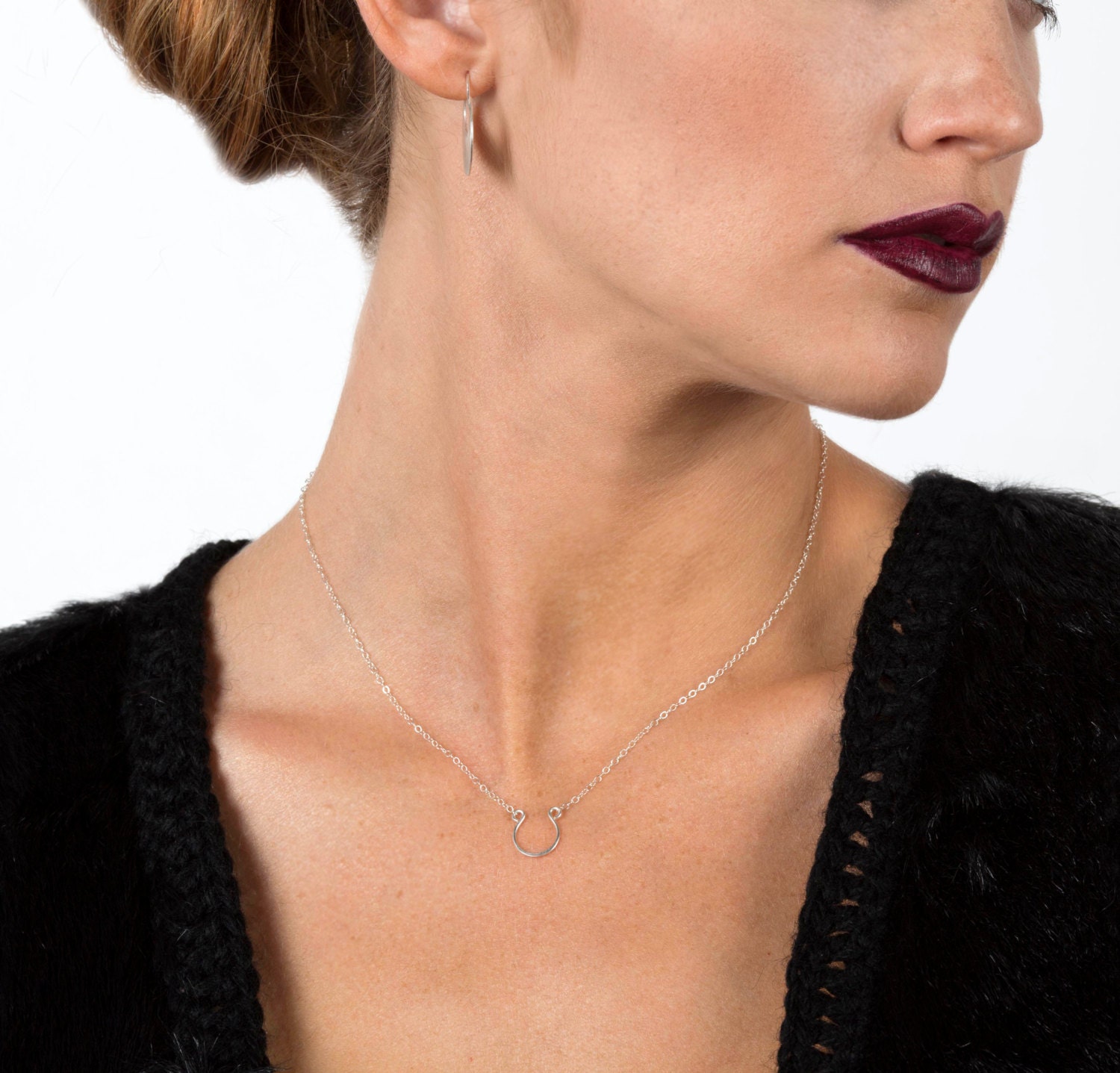 Silber Glück Hufeisen Halskette - Eine Einfache Halsband in Sterling -Winzig Zarte Handgemacht Von Queens Metal von QueensMetalJewelry