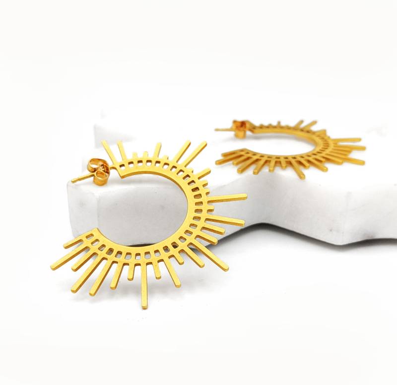 Sunshine Deco Creolen - Große Vergoldete Ohrstecker Sonnen Art von QueensMetalJewelry