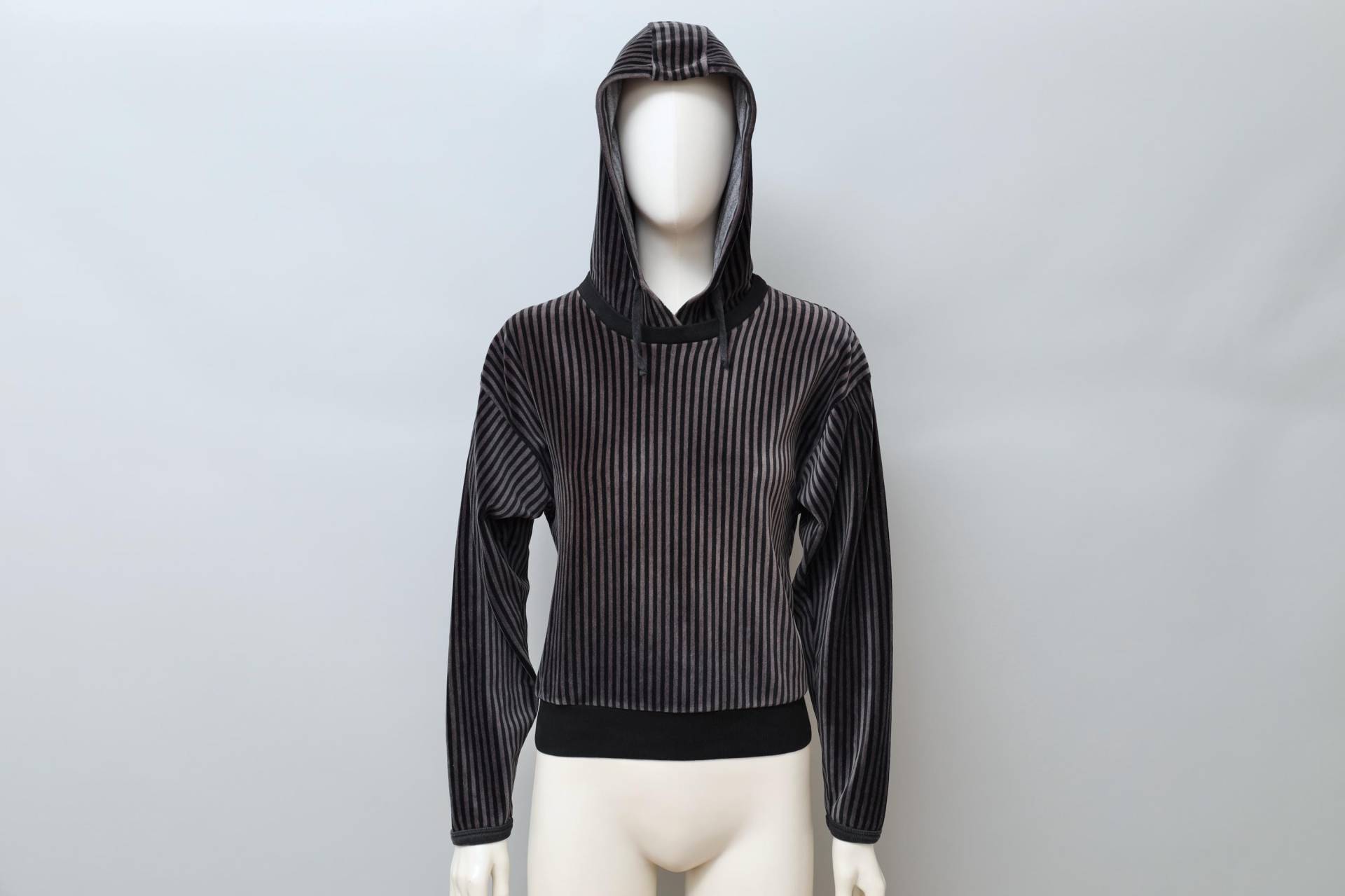 1980Er Jahre Dorothée Bis Schwarz-Grau Gestreifter Velour-Hoodie - S/Medium von QuerelleDesFemmes