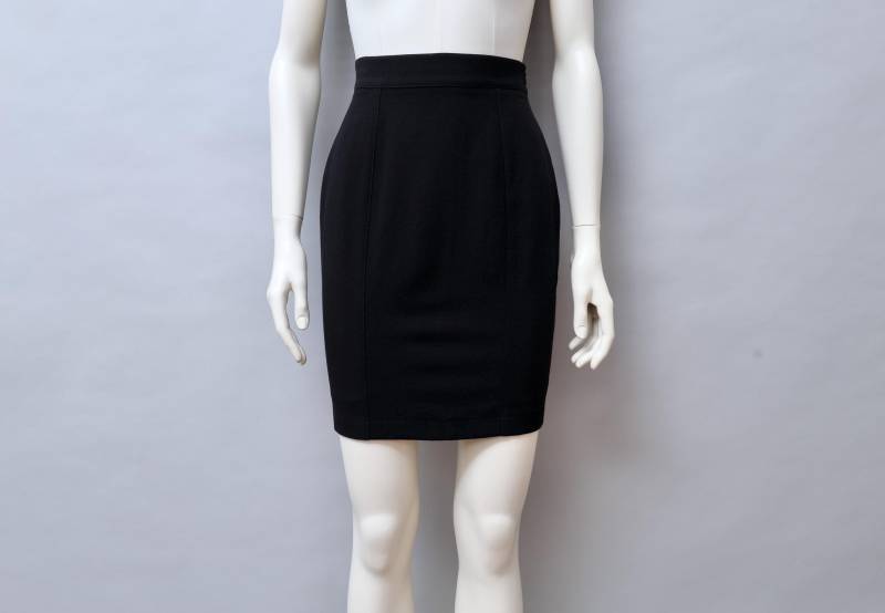 Ende 1980Er/Anfang 1990Er Jahre Thierry Mugler Aktiv Schwarzer Wolle Tulpenrock - Extra Small von QuerelleDesFemmes