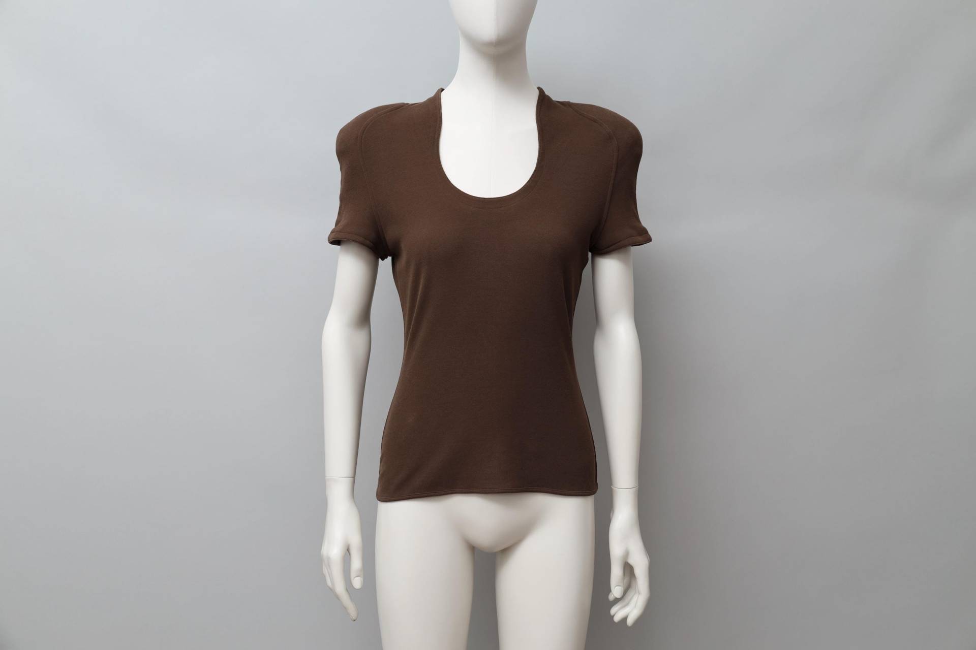 Ende 1980Er/Anfang 1990Er Jahre Thierry Mugler Maille Braunes Skulpturales Schulter Top - Medium von QuerelleDesFemmes