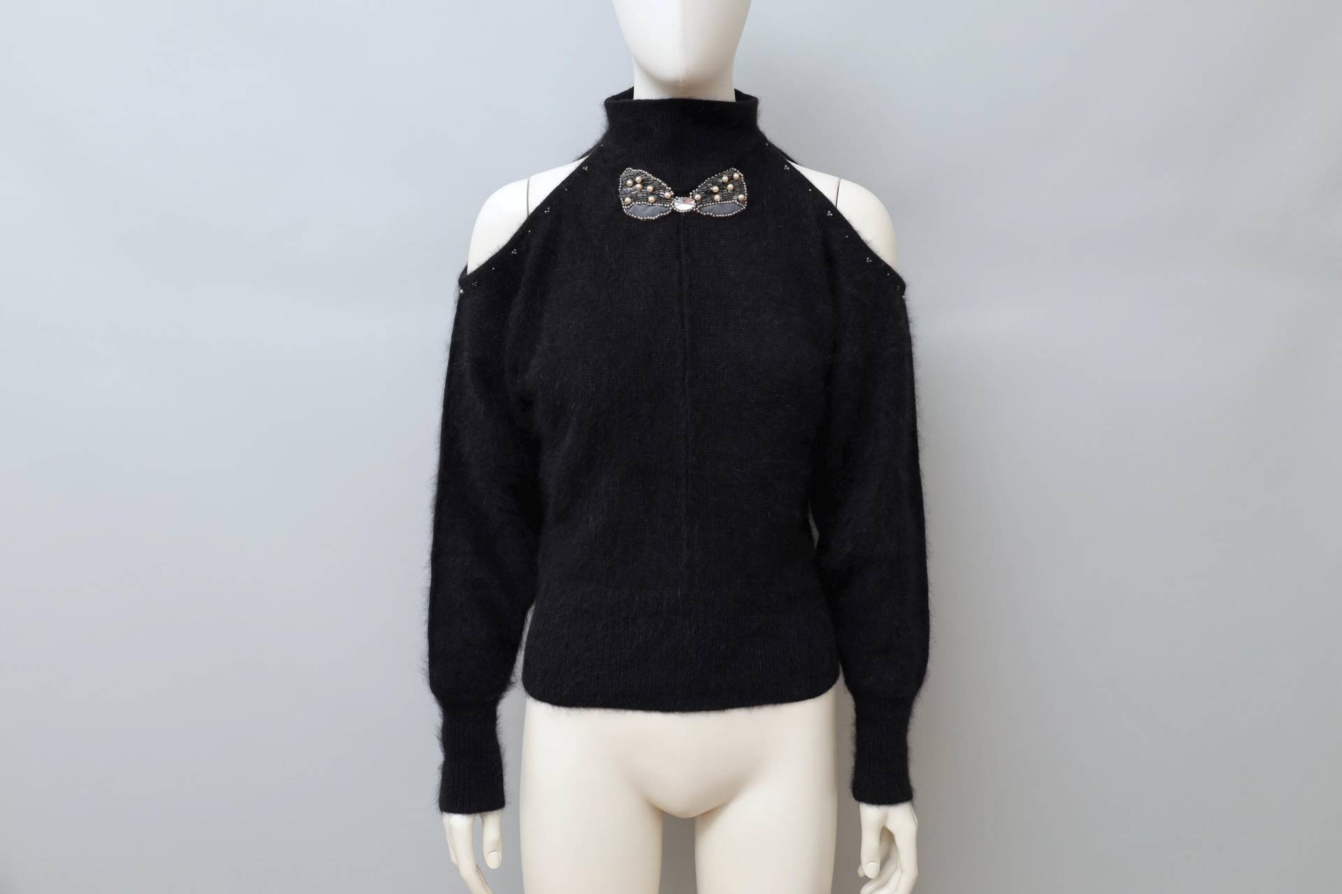 Ende Der 1970Er/Anfang 1980Er Jahre Thierry Mugler Perlenschleifen-Applikation Schwarzer Angora-Pullover von QuerelleDesFemmes