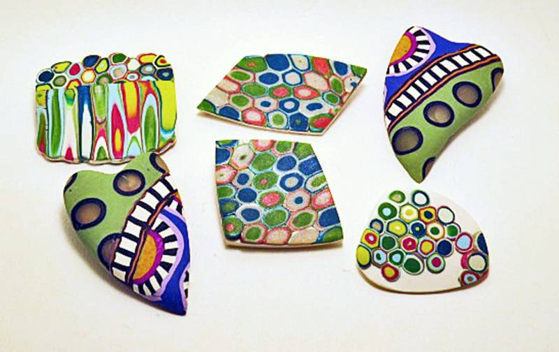 Handgemachte Broschen Aus Polymer Clay Bunte Sechseck & Gestreifte Anstecknadeln von QuerkyBitsbyKerry