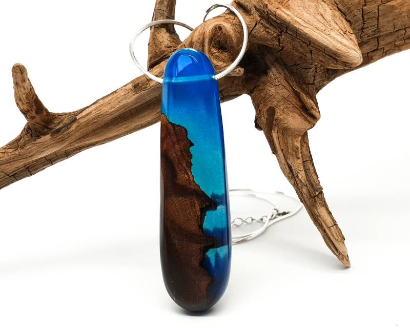 Holz Und Blauen Harz-Anhänger Mit Verstellbaren Schlangenkette/Lange Anhänger Holz-Harz-Anhänger Natur Schmuck Holz Und Blauen Harz-Anhänger Mit Verstellbaren Schlangenkette/Lange Anhänger Holz-Harz-Anhänger Natur Schmuck von QueseraPL