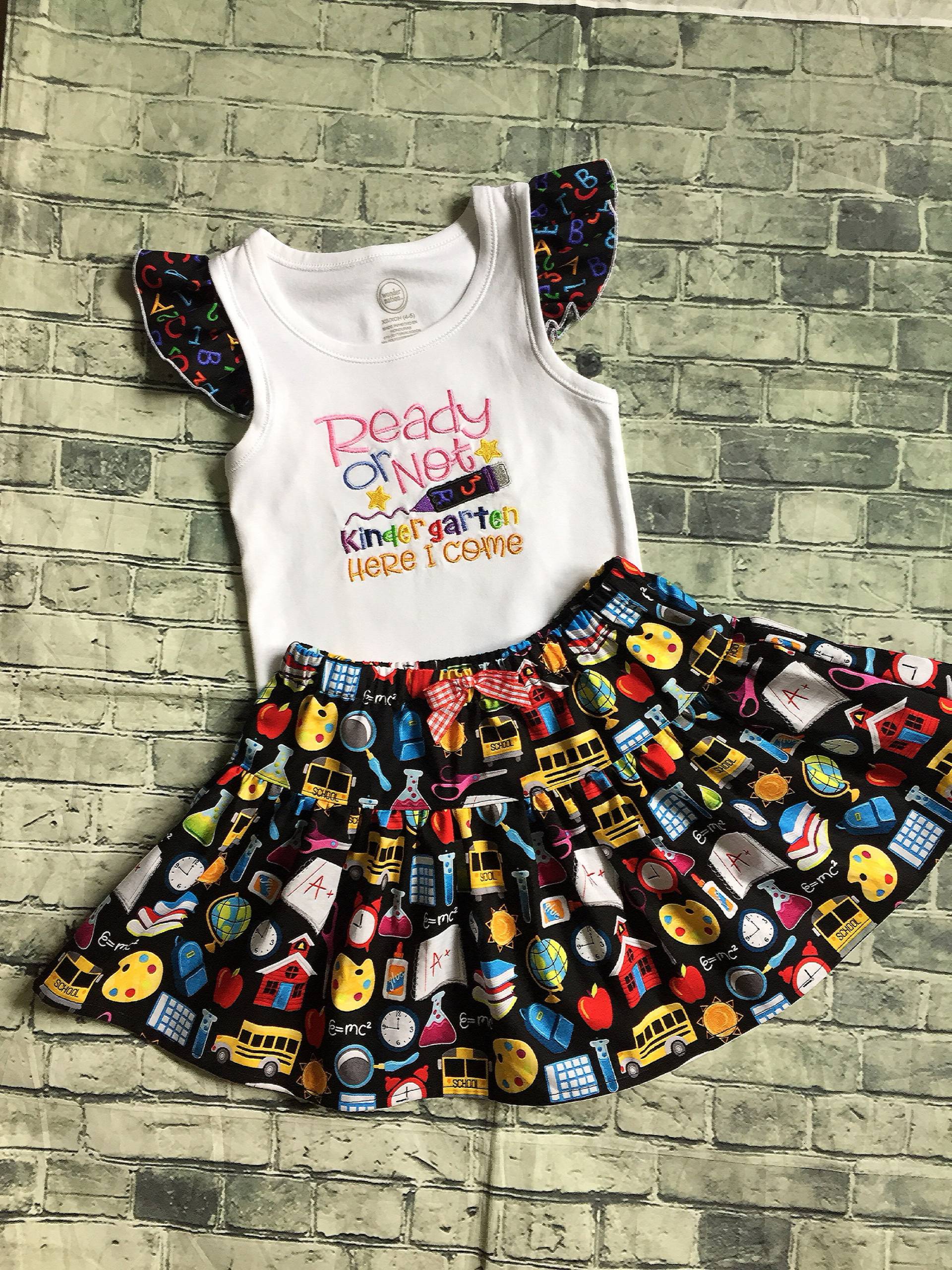 Erster Schultag Top, Kindergarten Mädchen Outfit, Schulanfang Outfit von QuickStitchNmore