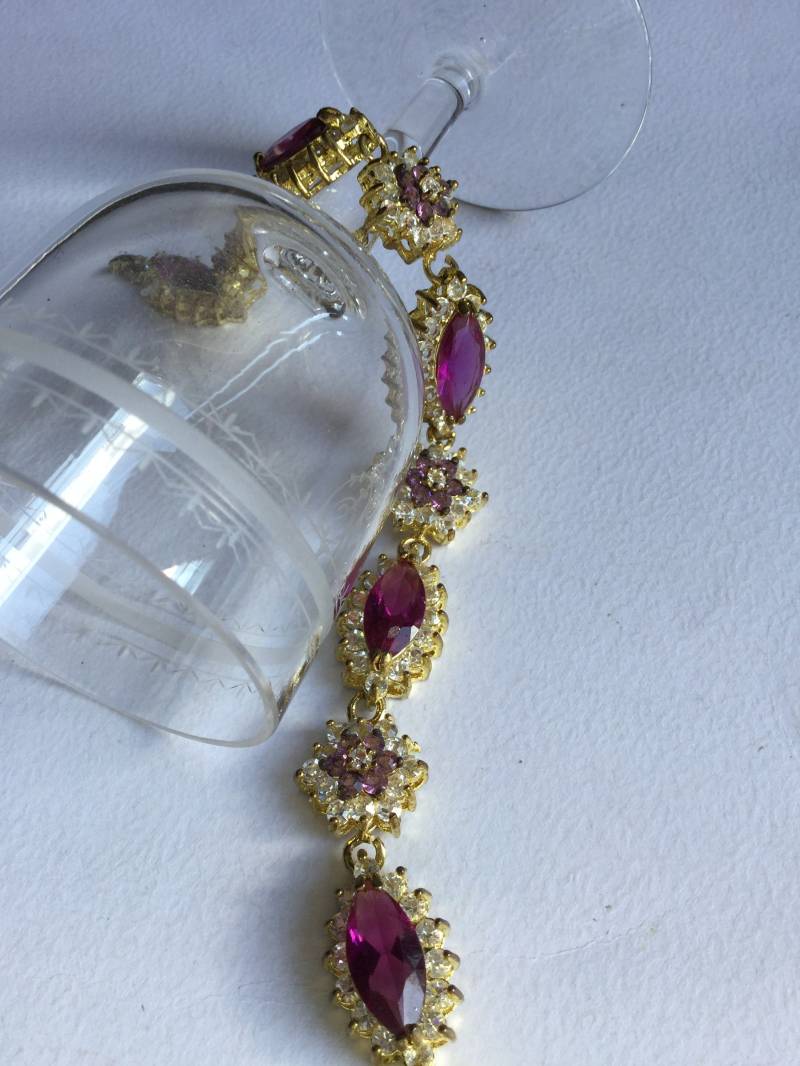 Vintage 1950 Armband Mit Klarem Und Violettem Strassstein Vintage 1950 Armband Mit Klarem Und Violettem Strassstein von Quieora