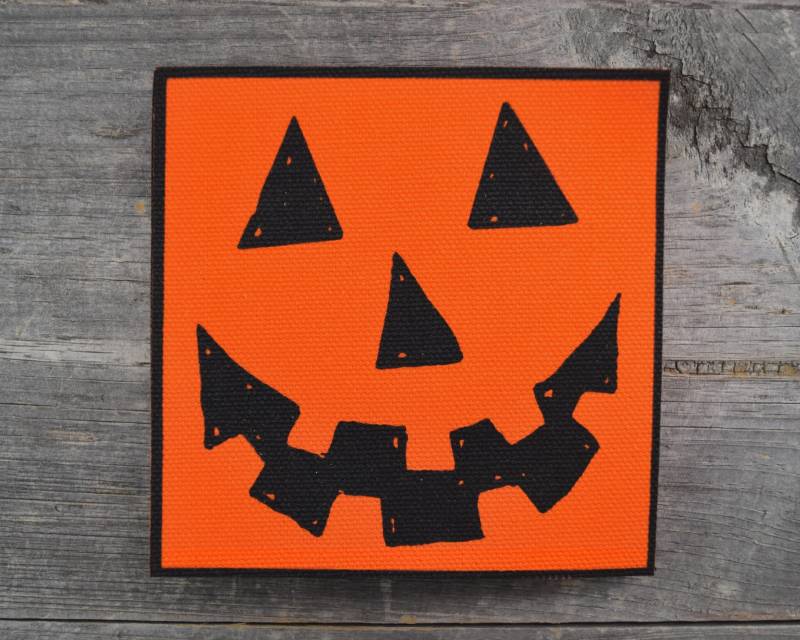 Jack-O-Lantern Canvas Aufnäher - Hunter Orange von QuietTideGoods