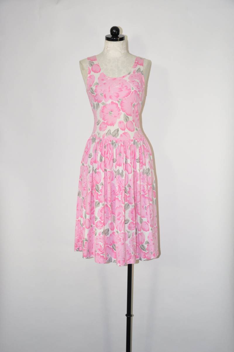 90S Rosa Florales Tank-Kleid/Marktkleid Aus Baumwolljersey Vintage Strandkleid von QuietUnrest