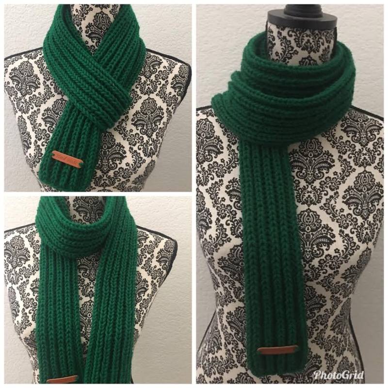 Grüner Infinity Schal, Gestrickter Halswärmer, Strickschal, Handgestrickter Winter Unisex Schal von QuiltNCrochet