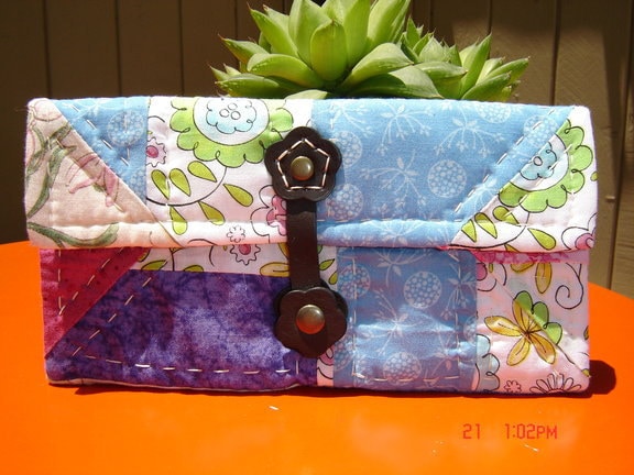 Patchwork Beutel Kleiner Geldbeutel Aus Leder Mit Druckknopfverschluss von QuiltNCrochet