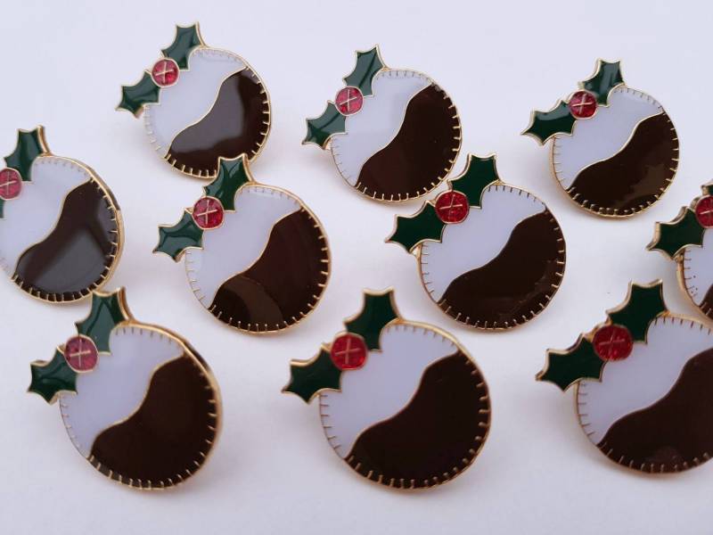 Emaille, Weihnachten, Christmas Pudding-Pin, Pin-Abzeichen, Pudding, Weihnachten Pin, Das Emaille-Anstecknadel von QuiltyPigs