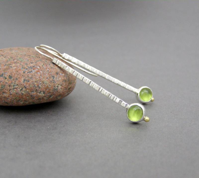 Peridot Gehämmert Silber Ohrringe ~ Schön Einfach August Birthstone von QuimbySt