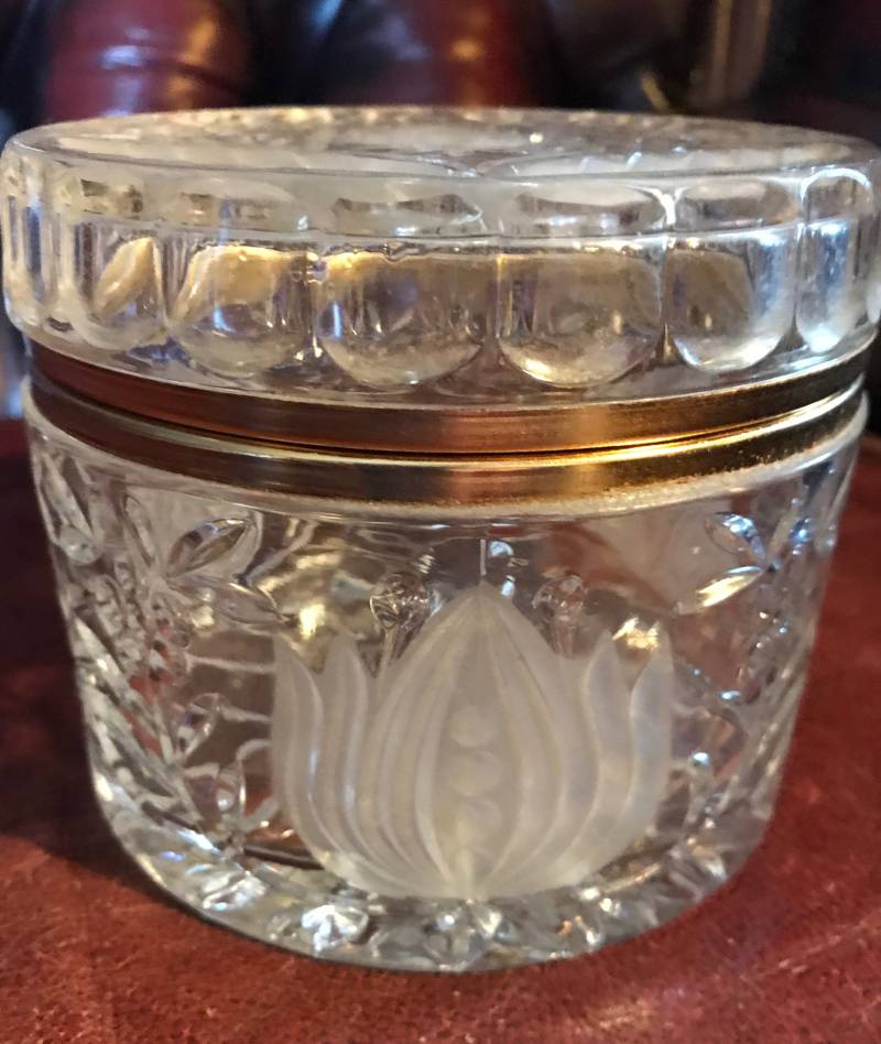 Kunst Glas Lotus Trinkets Box von QuintessenceByCheryl