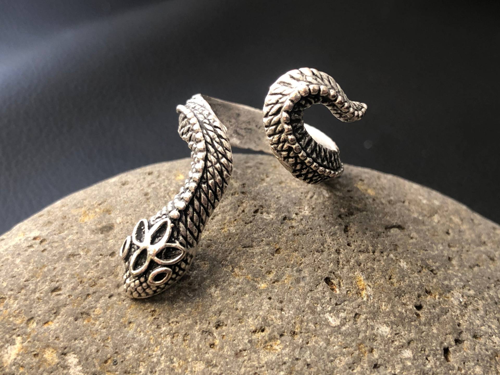 Schlangenring - Statement Ring Authentisch Unisex Minimalist Gothic Python Handgefertigt Einstellbar Animal Warp Qd30 Schlangenring - Statement Ring Authentisch Unisex Minimalist Gothic Python Handgefertigt Einstellbar Animal Warp Qd30 von QuipoTR