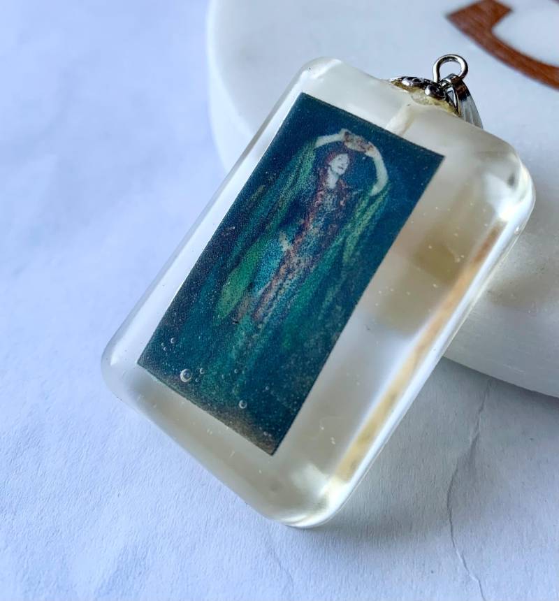 Ellen Terry Als Lady Macbeth Resin Anhänger von QuirkyLeaves