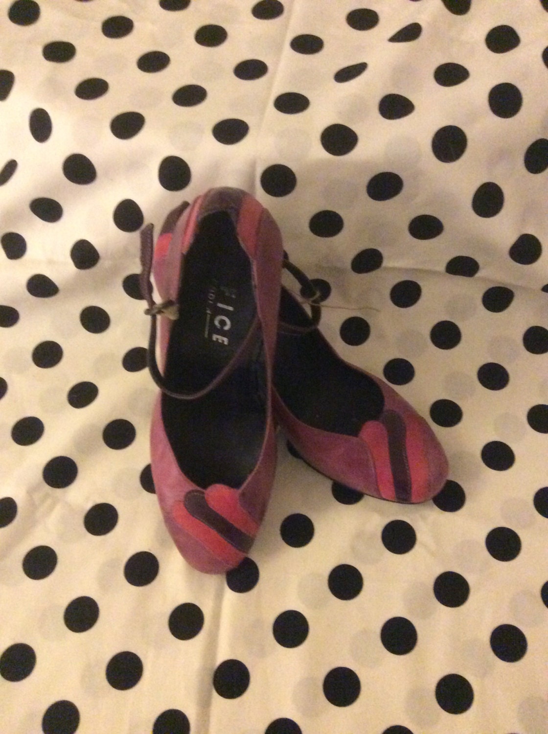 Vintage Echtes Leder Mary Jane Heels Lila & Dunkel Rosa Streifen von QuirkyOwlBoutique