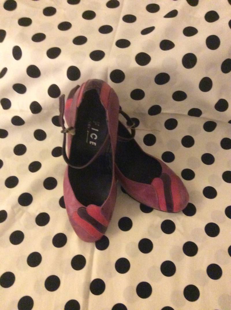 Vintage Echtes Leder Mary Jane Heels Lila & Dunkel Rosa Streifen von QuirkyOwlBoutique