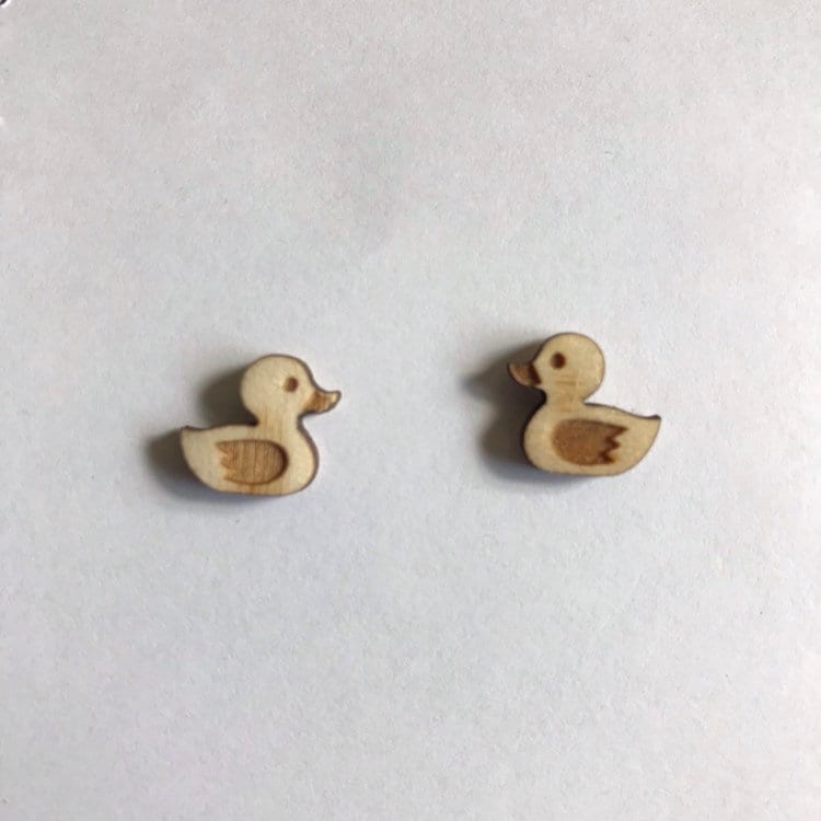 Enten Holz Ohrstecker Enten Holz Ohrstecker von QuirkyTurkeyDesigns