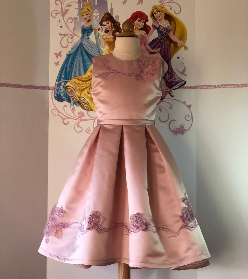 Rosa Festzug Kleid High-Low Mädchen Gold Rose Rosa Outfit Benutzerdefinierte Ostern Cocktail Blumen Interview von QuiteTheDress