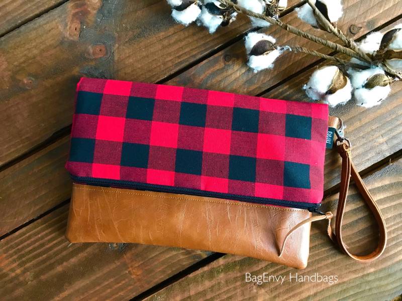 Fold Over Clutch - Büffelleder Kariert Mit Vegan Leder Abnehmbare Handschlaufe Fold Over Clutch - Büffelleder Kariert Mit Vegan Leder Abnehmbare Handschlaufe von QuiverAndBowBoutique