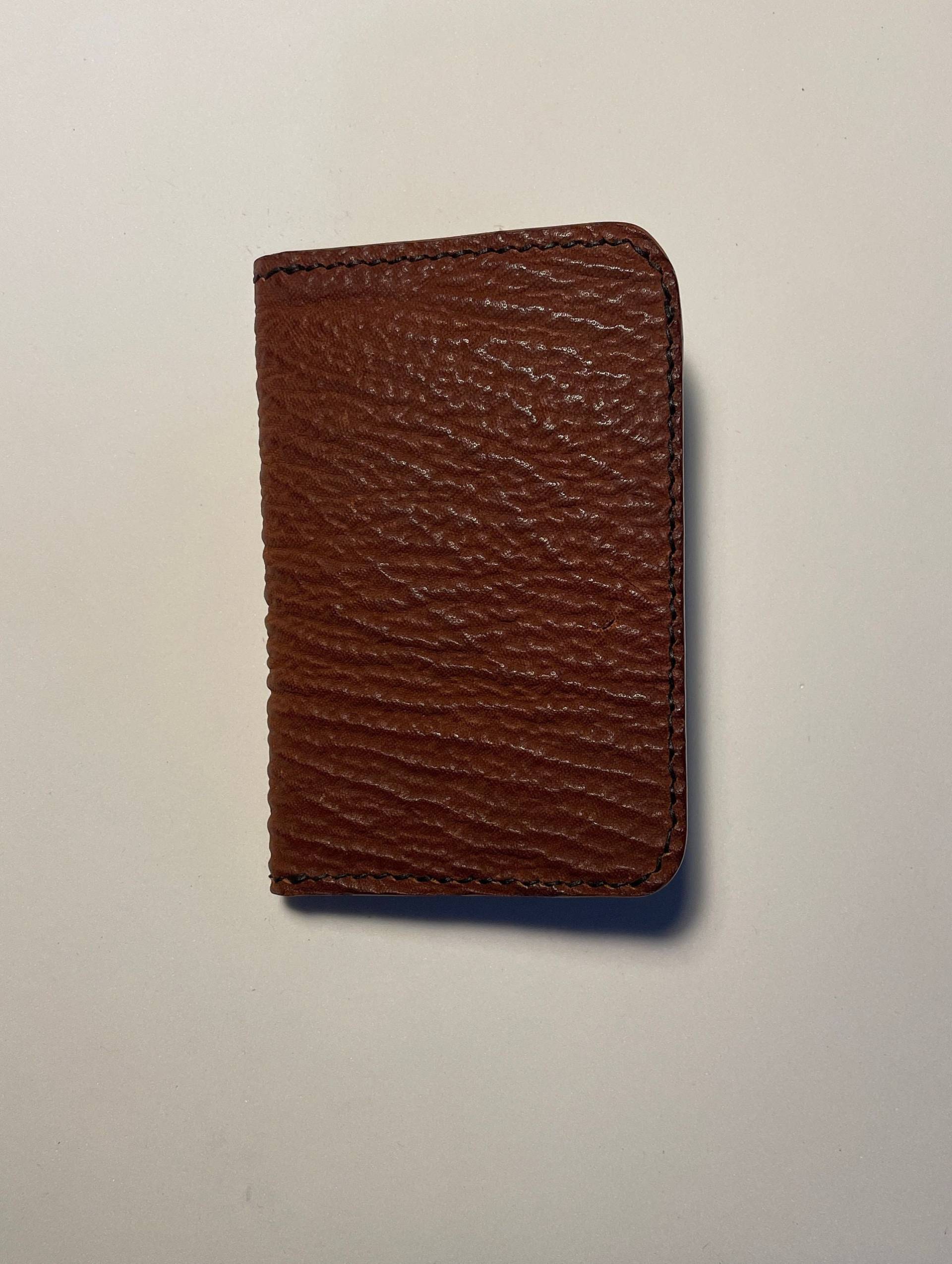 Vertikale Geldbörse - Hai-Leder Der Ritter Vertikale Geldbörse - Hai-Leder Der Ritter von QuixoteLeatherworks