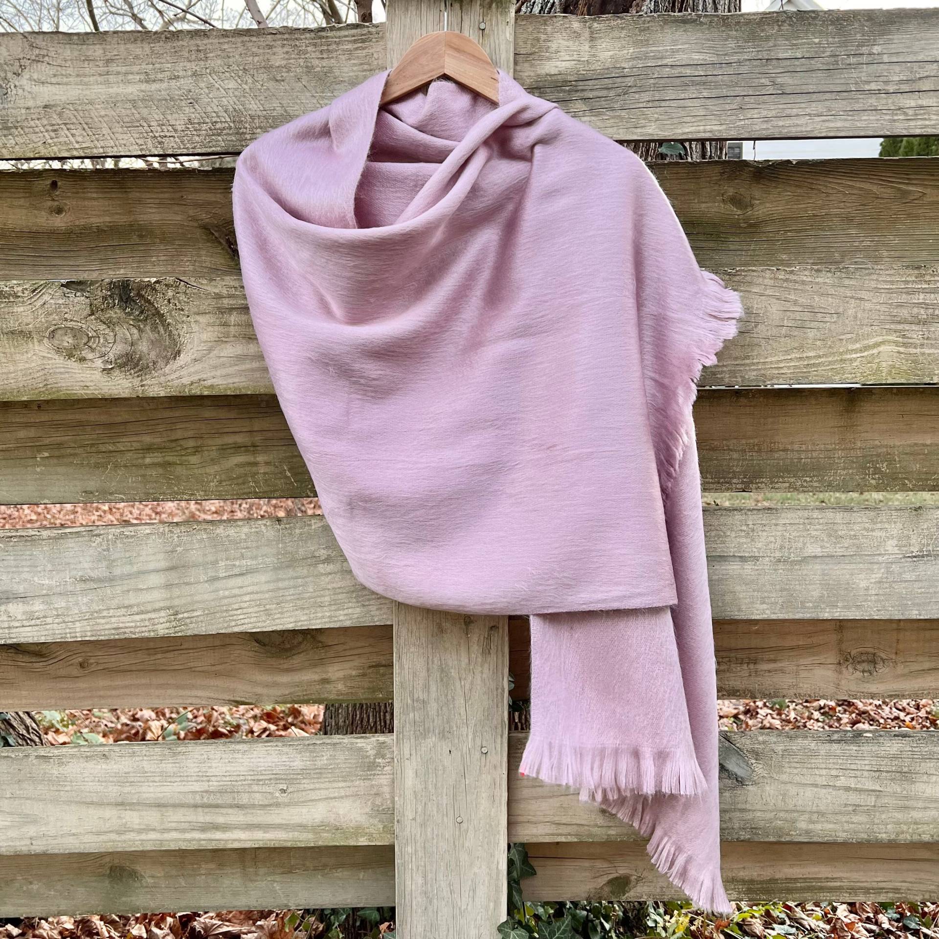 Alpaka Schal Mauve Rosa | Ultra Soft Wolle Wrap Kleinserien-Handwerkgemachter Großer Gewebter Oder Stola Mit Fransen 25 cm X 70 von Qunuy