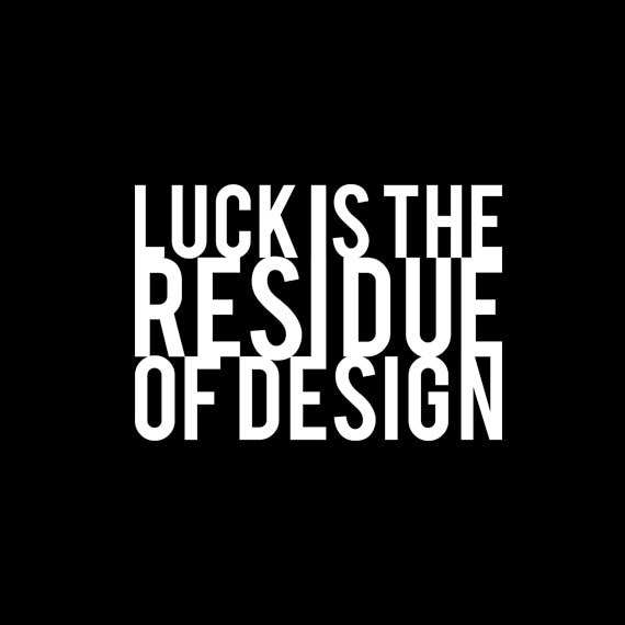 Glück Ist Der Rückstand Von Design - Farbiges Tshirt-Optionen Glück Ist Der Rückstand Von Design - Farbiges Tshirt-Optionen von QuotestoLiveBy