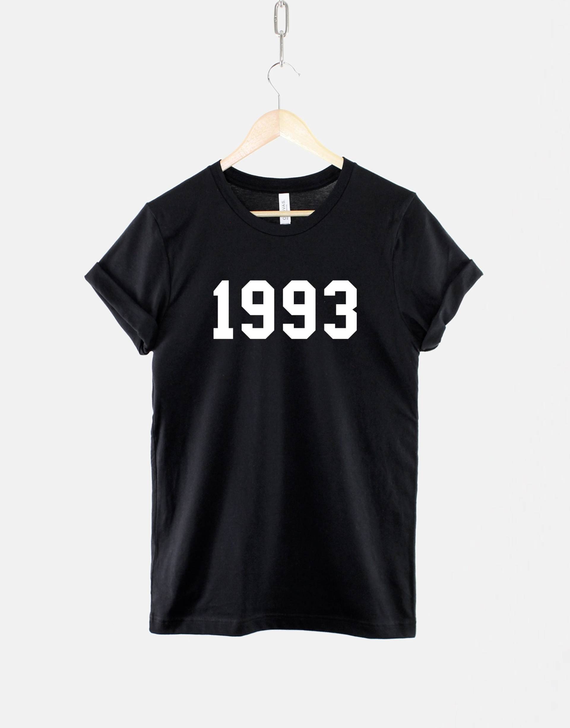 1993 30. Geburtstag Shirt - Made in Jahr Zahlen T-Shirt 1993 30. Geburtstag Shirt - Made in Jahr Zahlen T-Shirt von QuriousShop