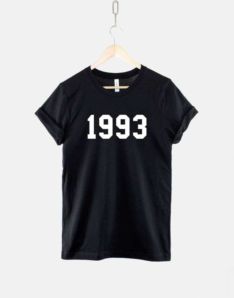 1993 30. Geburtstag Shirt - Made in Jahr Zahlen T-Shirt 1993 30. Geburtstag Shirt - Made in Jahr Zahlen T-Shirt von QuriousShop