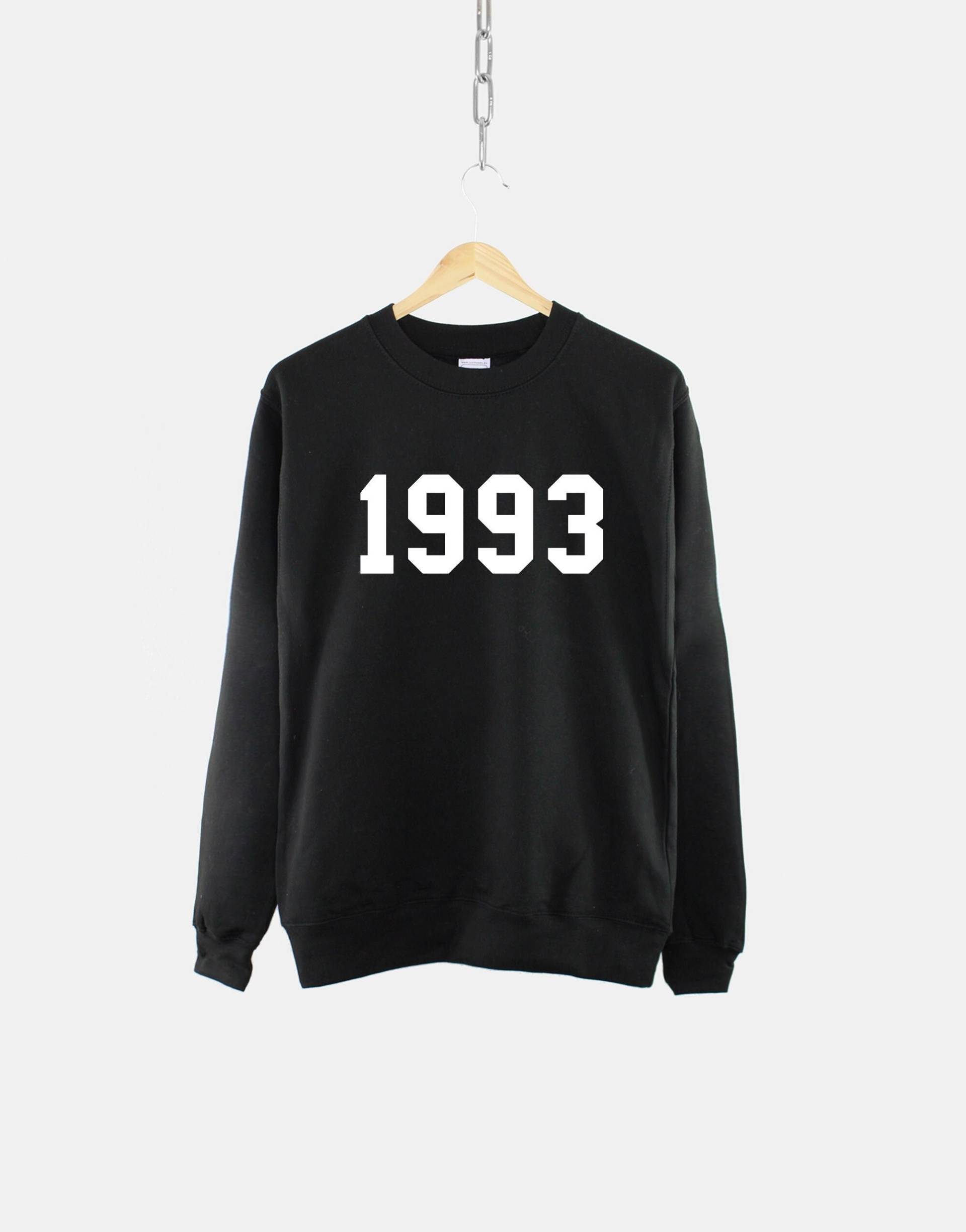 1993 30Th Birthday Sweatshirt - Made in Year Numbers Sweater 1993 30Th Birthday Sweatshirt - Made in Year Numbers Sweater von QuriousShop