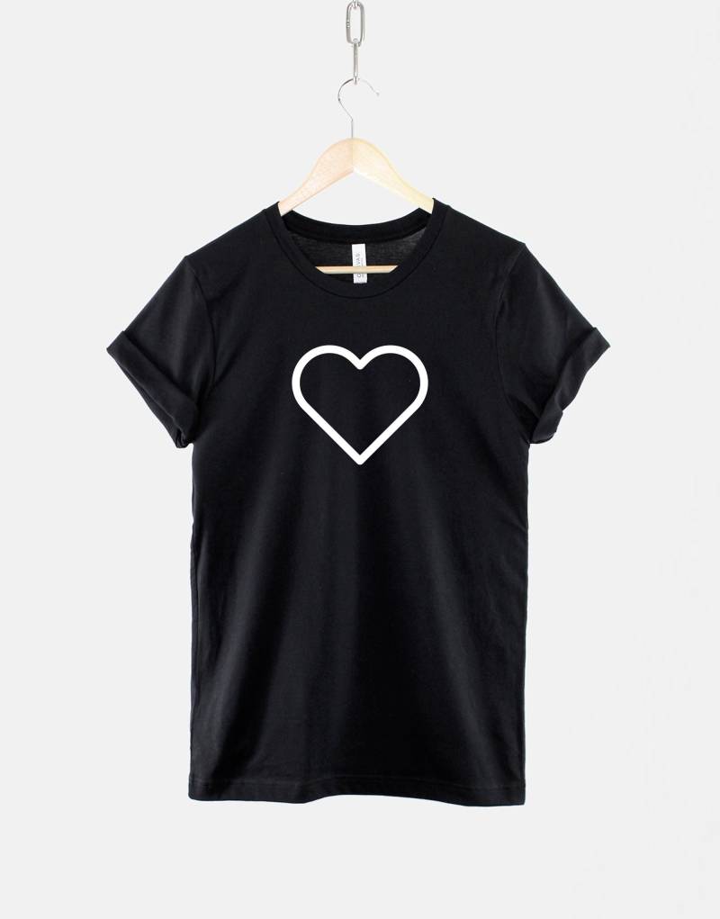 Herz Symbol Tshirt - Good Vibes Love Form Mantra Slogan T-Shirt von QuriousShop