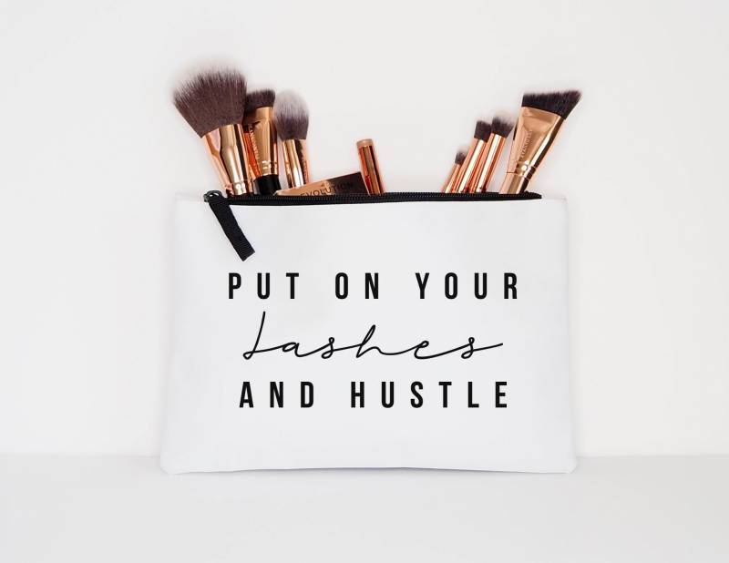 Setzen Sie Auf Ihre Wimpern Und Hustle Make-Up Kosmetik Zubehör Beutel von QuriousShop
