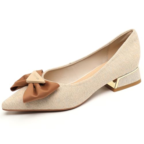 Qynthra Damen Ballerinas Mit Spitzer Spitze Satin Struktur Brauner Schleife Niedriger Blockabsatz Schlupfschuhe Für Hochzeit Büro Party,Almond,36 EU von Qynthra
